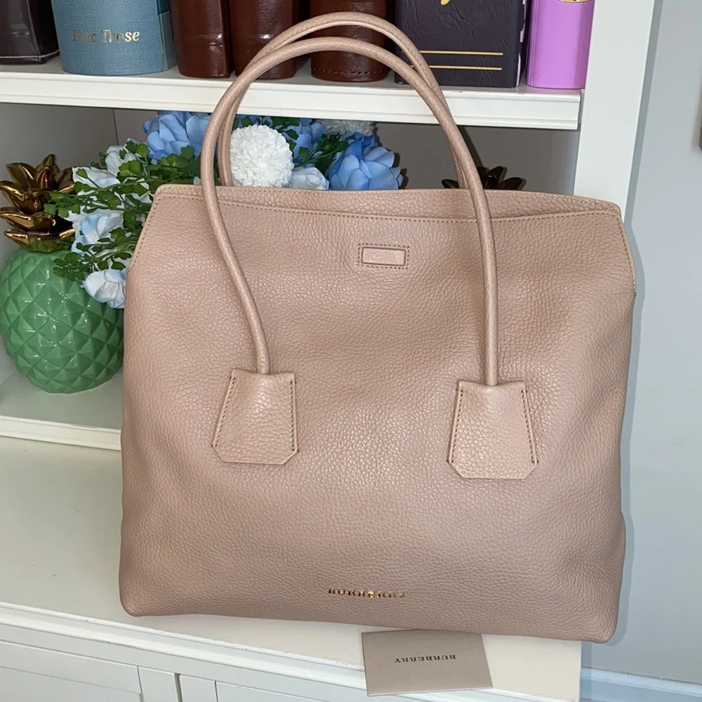 Authentic Burberry bag - Picture 10 of 16